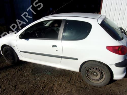 Høyre baklys PEUGEOT 206 Hatchback (2A/C) 1.4 HDi eco 70 | BP25365411C35 