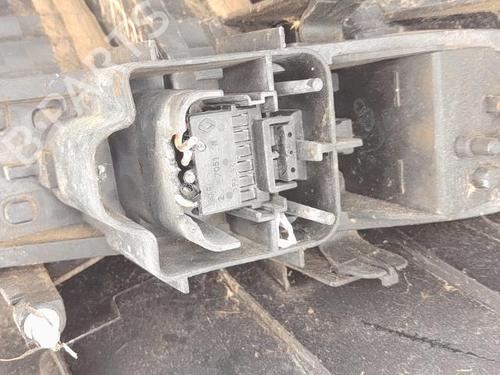 left-taillight-renault-scenic-ii-jm01_-2003-2004-2005-2006-2007-2008-2009-2010-27236703 main image