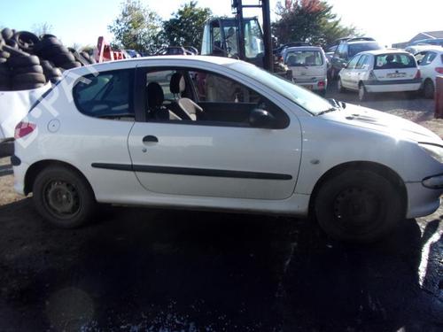 Høyre baklys PEUGEOT 206 Hatchback (2A/C) 1.4 HDi eco 70 | BP25365411C35 
