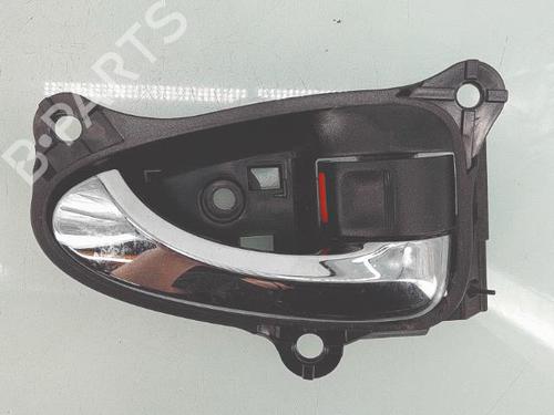 Używane Klamka wewnętrzna drzwi przednich prawych TOYOTA RAV 4 III (_A3_) 2.2 D 4WD (ALA30_, ALA30R) (136 hp) 30045467