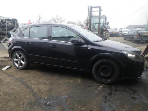 Venstre baglygte OPEL ASTRA H (A04) 1.7 CDTI (L48) | BP25373759C34 