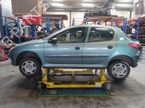 Left taillight PEUGEOT 206 Hatchback (2A/C) 2.0 HDI 90 | BP31356015C34 