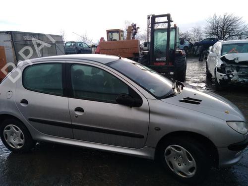 Højre foran tåkelykt PEUGEOT 206 Hatchback (2A/C) 1.6 i | BP25373160C31 