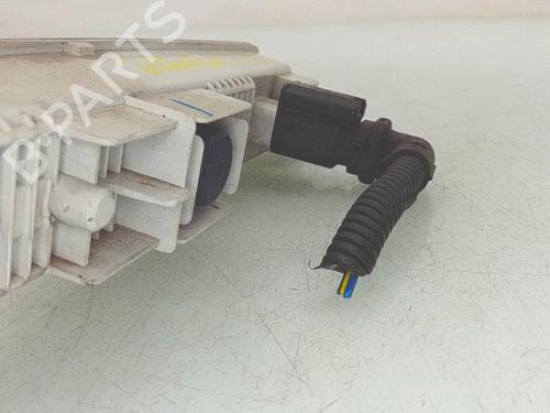 Used Left daytime light Left daytime light 39583305 39583305