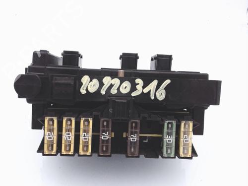 Used Fuse box PEUGEOT 206 Hatchback (2A/C) 1.4 HDi eco 70 (68 hp) 25369447