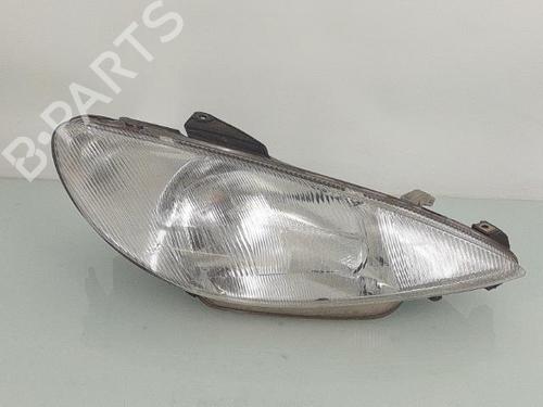 Used Right headlight PEUGEOT 206 Hatchback (2A/C) 1.6 i (89 hp) 26168308