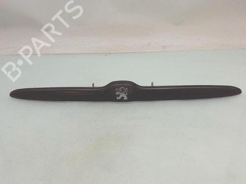 Used Tailgate trim Tailgate trim PEUGEOT 206 Hatchback (2A/C) [1998-2012] 33540337 33540337