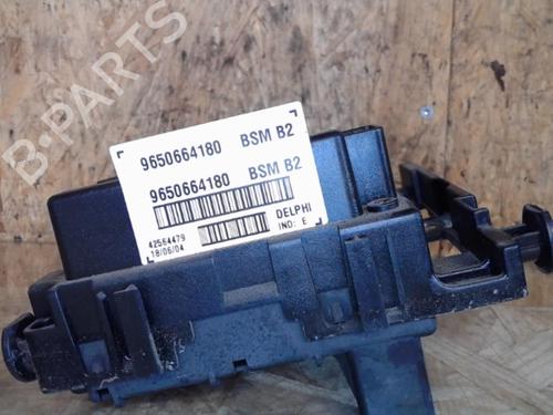 Fuse box PEUGEOT 307 Break (3E) 2.0 HDI 110 | BP25358663E1 - Image 3