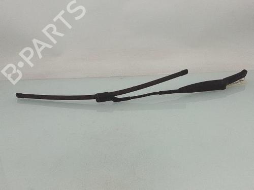 Used Front windshield wiper arm LANCIA MUSA (350_) 1.3 D Multijet (350.AXM11, 350.AXM1A, 350.AXI1A) (95 hp) 29012400