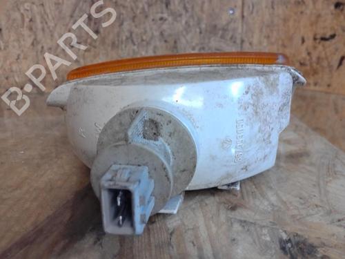 Used Right front indicator VW POLO Coupe (86C, 80) 1.3 (55 hp) 25358392