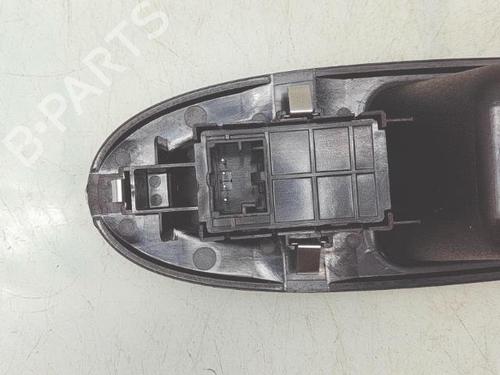 Used Left rear window switch Left rear window switch FIAT 500L (351_, 352_) 0.9 (199LYC1B) (105 hp) 40011558 40011558