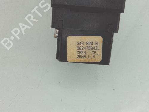 Used Switch Switch PEUGEOT 306 Hatchback (7A, 7C, N3, N5) 1.9 D (68 hp) 30486072 30486072