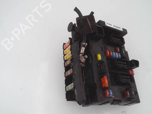 Used Fuse box PEUGEOT 206 Hatchback (2A/C) 1.4 HDi eco 70 (68 hp) 25360285