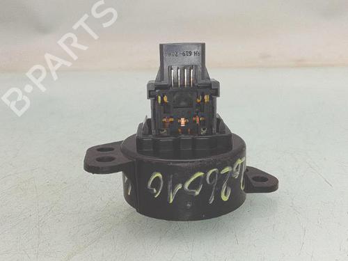 warning-switch-toyota-aygo-_b4_-2014-34538132 main image