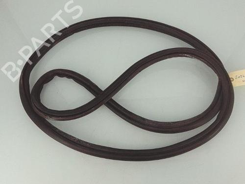Used Rubber door seal PEUGEOT 308 II (LB_, LP_, LW_, LH_, L3_) 1.6 BlueHDi 120 (120 hp) 25352830