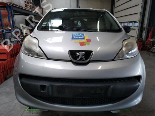 Right taillight PEUGEOT 107 (PM_, PN_) 1.0 | BP25354693C35 