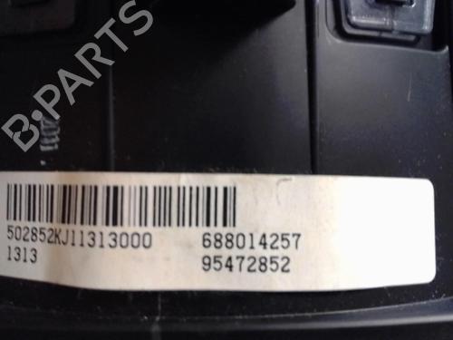 Used Instrument cluster CHEVROLET CRUZE (J300) 2.0 CDI (163 hp) 25372811