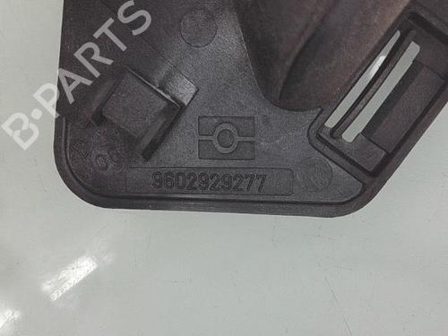 Used Rear right interior door handle Rear right interior door handle CITROËN ZX (N2) 1.9 D (68 hp) 27546779 27546779