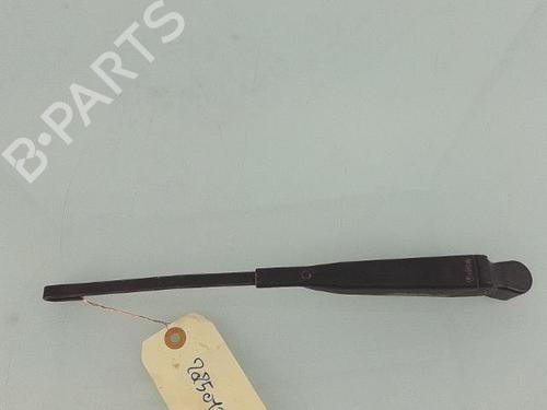 Used Rear windshield wiper arm PEUGEOT 106 II (1A_, 1C_) 1.1 i (60 hp) 25588027