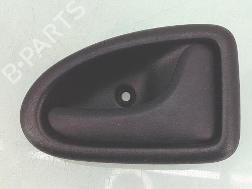Used Front right interior door handle RENAULT CLIO II (BB_, CB_) 1.2 (BB0A, BB0F, BB10, BB1K, BB28, BB2D, BB2H, CB0A,... (58 hp) 30517813