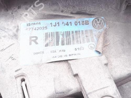 Used Right headlight VW GOLF IV (1J1) 1.9 TDI (90 hp) 25358334