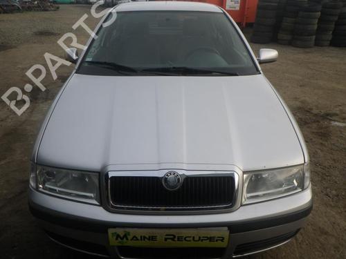 Right headlight SKODA OCTAVIA I (1U2) 1.9 TDI | BP25359624C29 