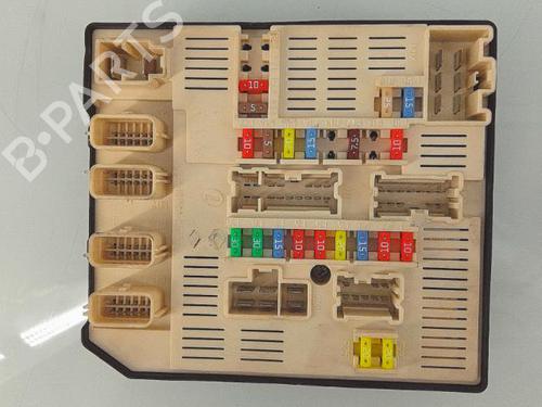 Used Fuse box RENAULT LAGUNA III (BT0/1) 1.5 dCi (BT00, BT0A, BT0T, BT1J) (110 hp) 25371271