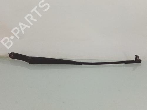 Used Front windshield wiper arm VW TOURAN (1T1, 1T2) 2.0 TDI (136 hp) 25701173