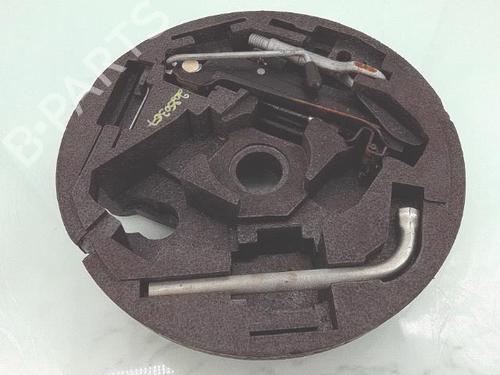 Used Jack Kit VW GOLF V (1K1) 1.6 FSI (115 hp) 30364421