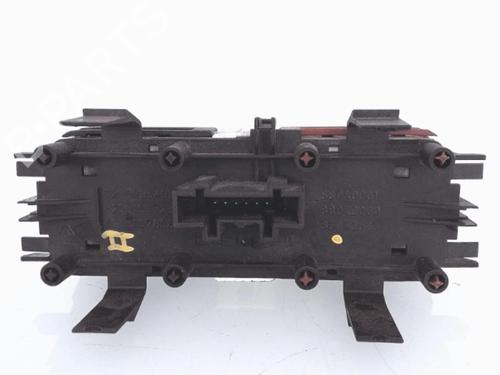 Used Warning switch RENAULT SCÉNIC II (JM0/1_) 1.9 dCi (JM0G, JM12, JM1G, JM2C) (120 hp) 25361335