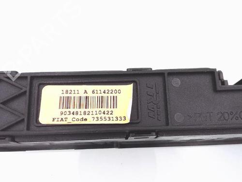 switch-lancia-ypsilon-312_-2011-25371925 main image