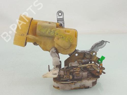 Used Front left lock TOYOTA YARIS (_P1_) 1.3 (SCP12_, SCP13_, SCP12R, SCP13R) (87 hp) 29822884