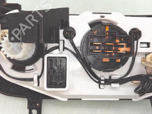 Used Climate control Climate control 39417280 39417280