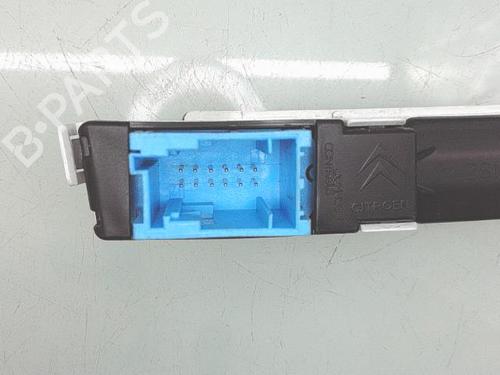 Monitor / Wyświetlacz CITROËN C4 Picasso I MPV (UD_) 1.6 HDi | BP30923571C48