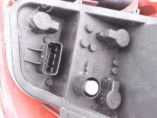 left-taillight-renault-clio-iii-br01-cr01-2005-2006-2007-2008-2009-2010-2011-2012-2013-2014-25369423 main image