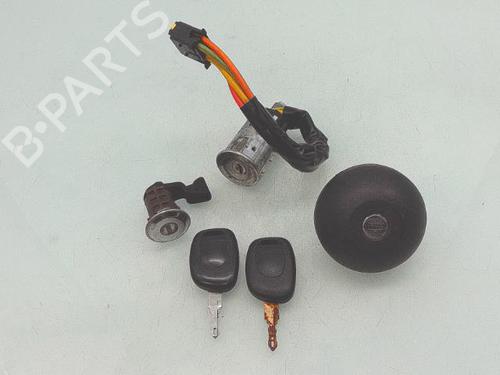 Clé de contact RENAULT CLIO II (BB_, CB_) 1.2 16V (BB05, BB0W, BB11, BB27, BB2T, BB2U, BB2V, CB05,... (75 hp) 32135853