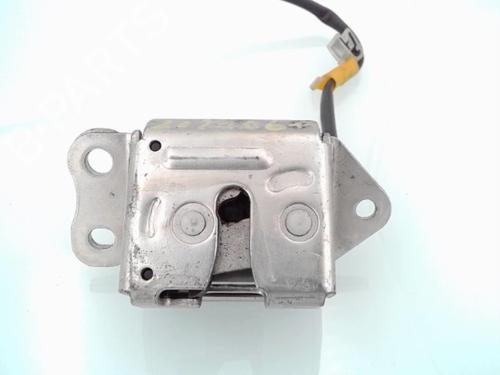 Used Tailgate lock TOYOTA YARIS (_P1_) 1.4 D-4D (NLP10_, NLP10R) (75 hp) 25370214