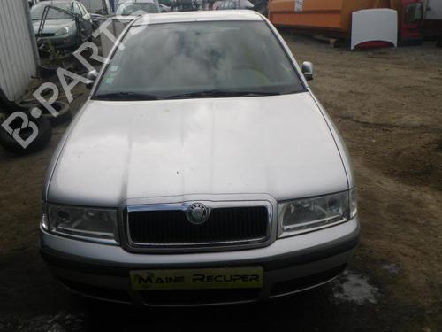 Right headlight SKODA OCTAVIA I (1U2) 1.9 TDI | BP25367709C29 