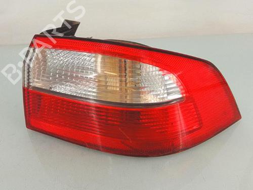 Højre baglygte RENAULT LAGUNA II (BG0/1_) 3.0 V6 24V (BG01, BG02, BG0D, BG0Y) (207 hp) 27897949