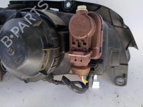 Used Left headlight PEUGEOT 106 II (1A_, 1C_) 1.1 i (60 hp) 25372457