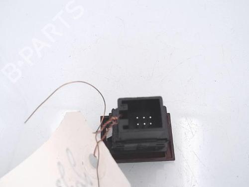 Used Warning switch AUDI A3 Sportback (8PA) 2.0 TDI 16V (140 hp) 25364074