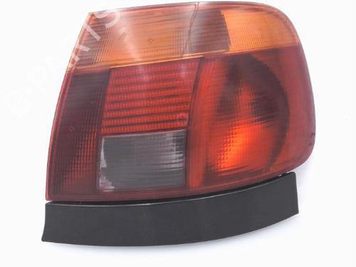 Højre baglygte AUDI A4 B5 (8D2) 1.9 TDI (110 hp) 25369275