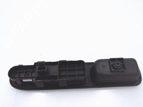 Used Right front window switch Right front window switch PEUGEOT 307 Break (3E) 2.0 HDI 110 (107 hp) 25361038 25361038