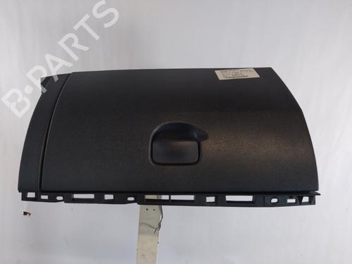 Used Glove box RENAULT CLIO III (BR0/1, CR0/1) 1.5 dCi (C/BR0G, C/BR1G) (68 hp) 25360504