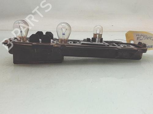Used Lamp holder Lamp holder PEUGEOT 307 Break (3E) 2.0 HDI 110 (107 hp) 40199805 40199805
