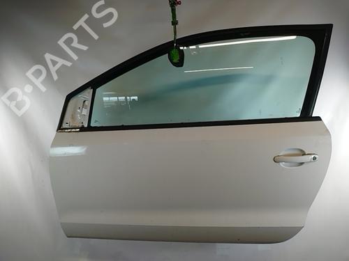 Used Left front door VW POLO V (6R1, 6C1) 1.2 TSI (105 hp) 31612475