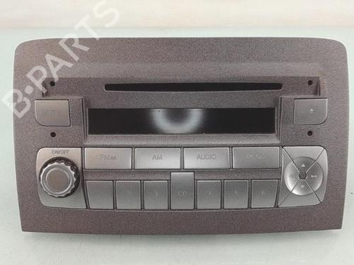 Used Radio LANCIA MUSA (350_) 1.3 D Multijet (350.AXM11, 350.AXM1A, 350.AXI1A) (95 hp) 29040364