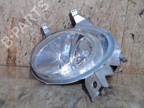 Venstre  foran tåkelykt PEUGEOT 206 Hatchback (2A/C) 1.4 i (75 hp) 25367202
