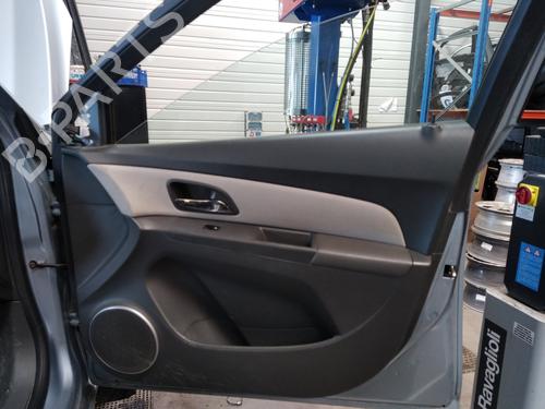 Porta anteriore destra Porta anteriore destra CHEVROLET CRUZE (J300) [2009-2026] 36166536 36166536