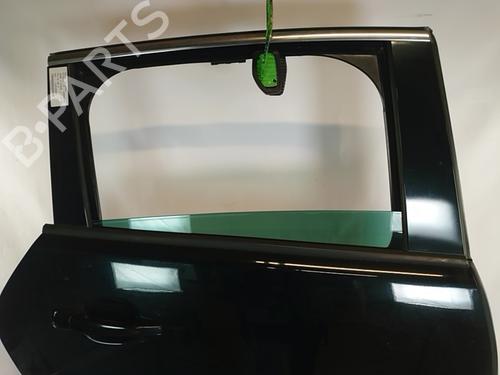 Used Right rear door Right rear door 33126189 33126189